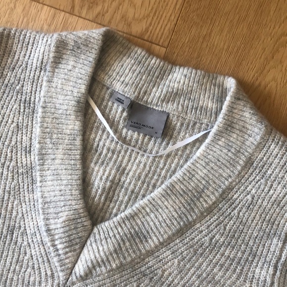 Vero Moda Sweater - Picture 3 of 5